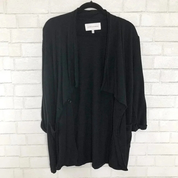 Cupcakes and Cashmere Black Cassie Cardigan Size Small - Picture 1 of 6
